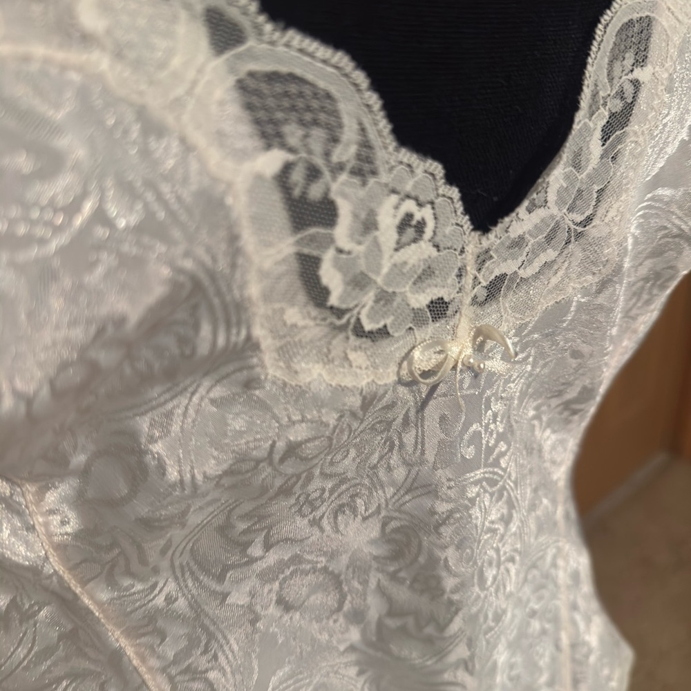 Ivory Floral Lace Chemise